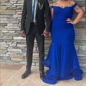 2x glitter blue mermaid gown with lots of stretch